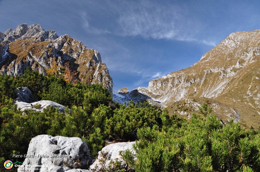 44 Uno sguardo al Passo di Varicla - foto Fulvio.jpg